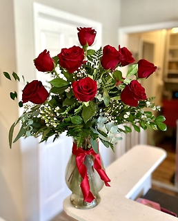 The Luxury Valentine\'s Red Roses